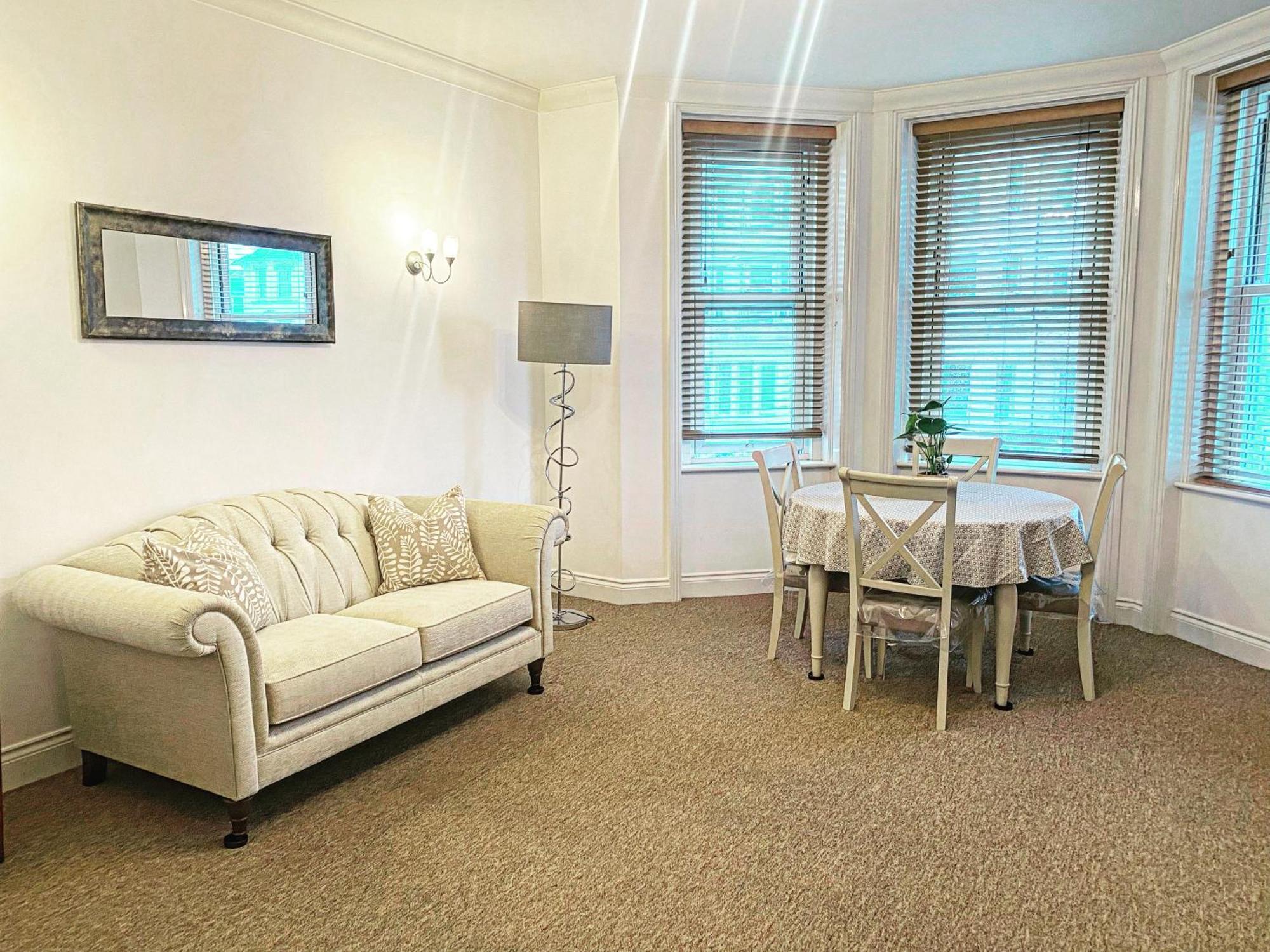 בורנמות' Luxury 2 Beds Apartment By The Sea מראה חיצוני תמונה